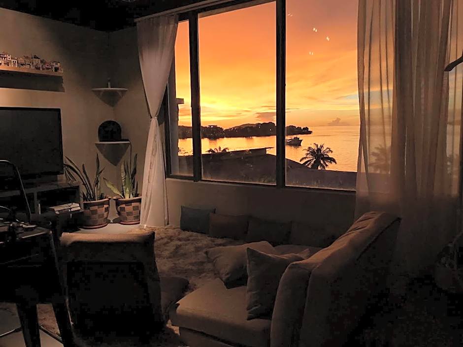 Homy Seafront Hostel