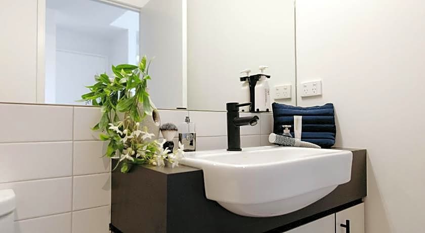 Punthill Essendon Grand Hotel