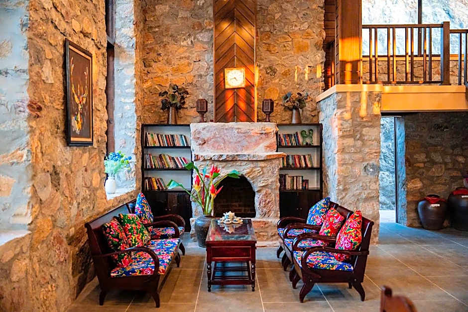 Khuoi Han Ecolodge Cao Bang