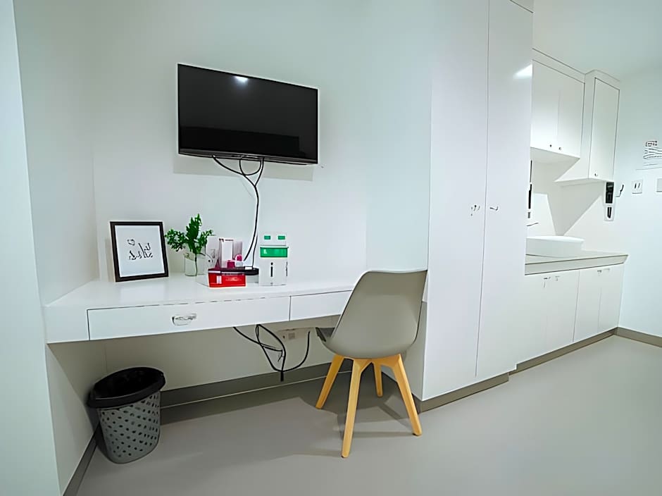 RedDoorz Plus @ Roxas Street Davao