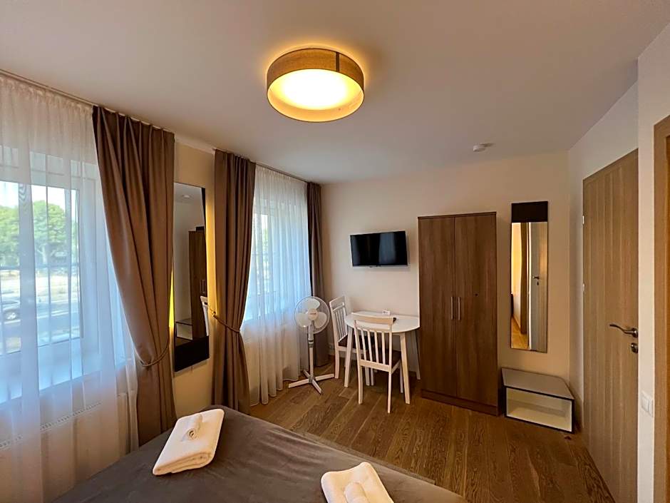 1912 Bed & Breakfast