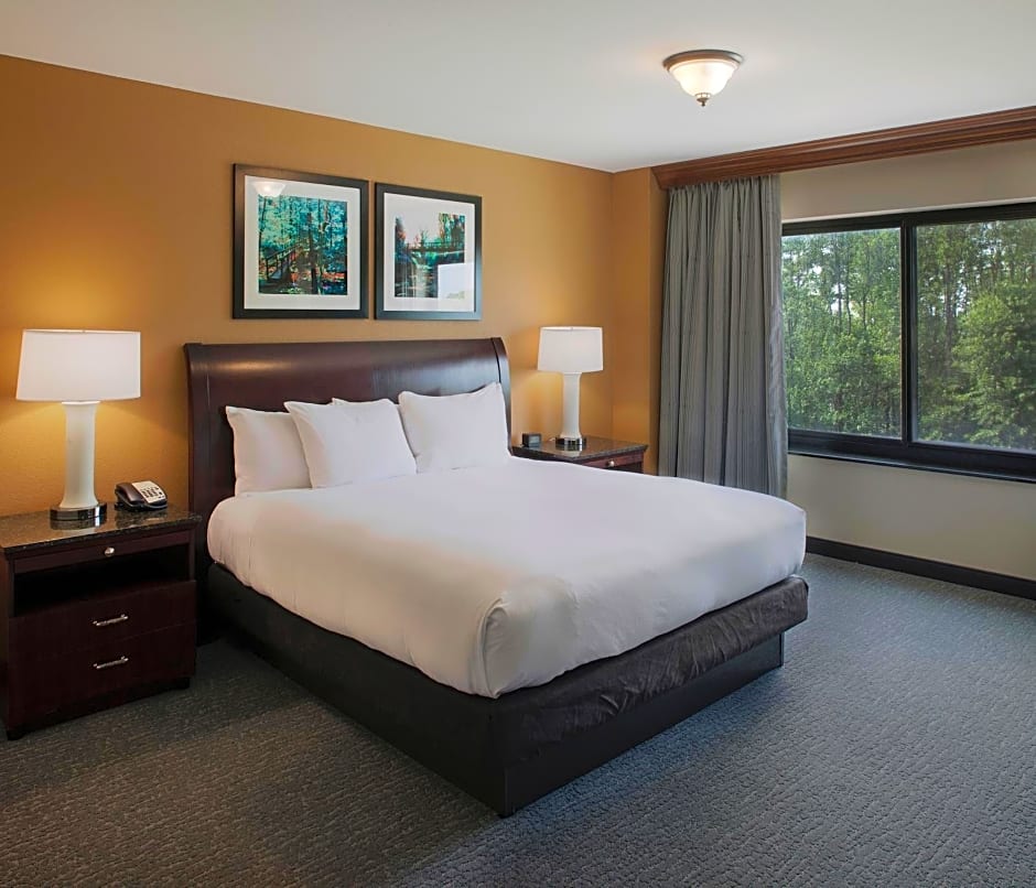 DoubleTree Suites by Hilton Bentonville