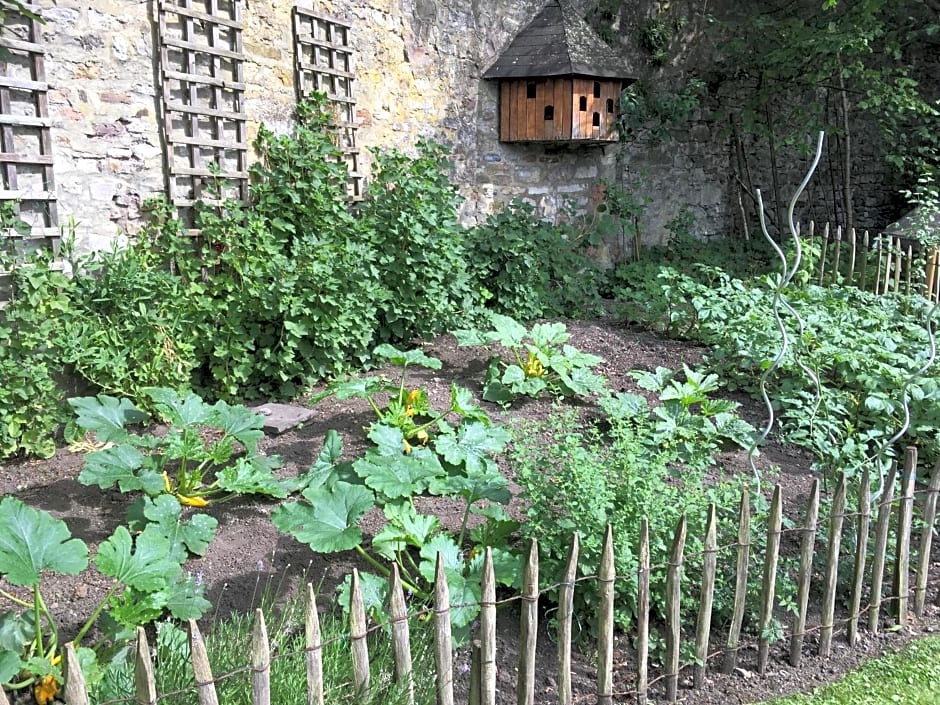 Chambre d'Hôtes Les Augustins - Parking sécurisé - Borne de recharge