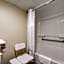 Econo Lodge Inn & Suites East