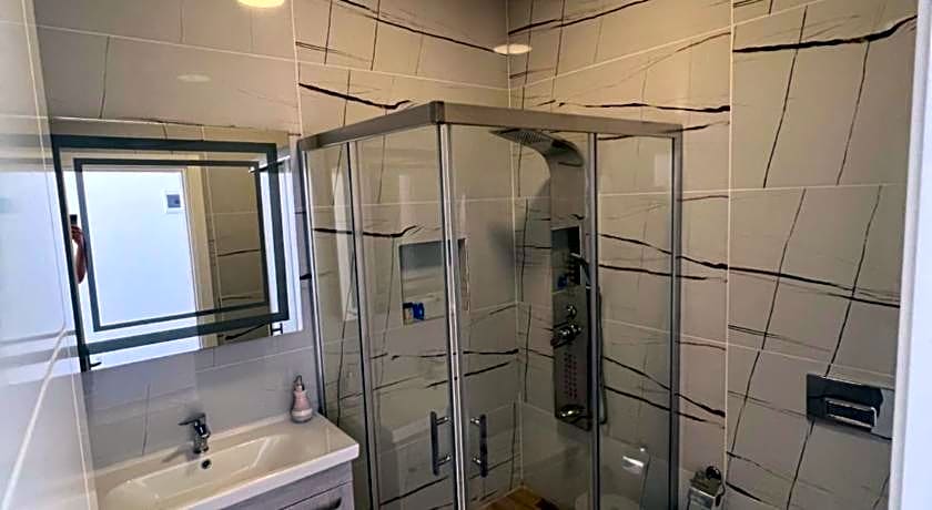 Life Point Hotel