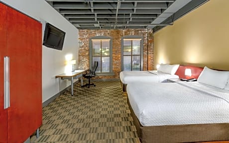 Deluxe Loft Two Doubles