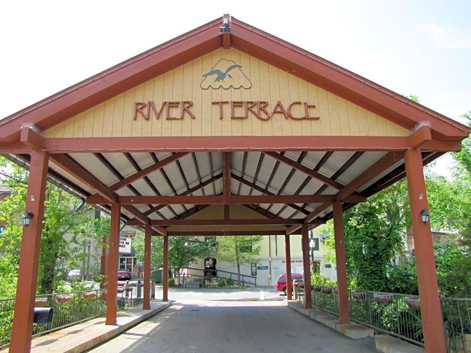 River Terrace Resort And Convention Center