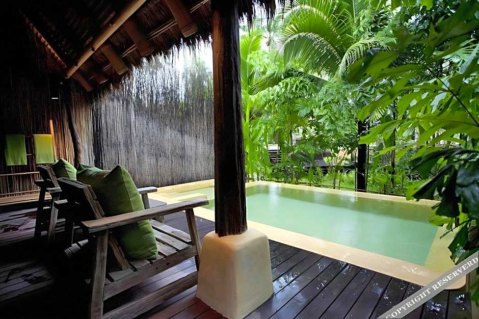 High Season Pool Villa & Spa