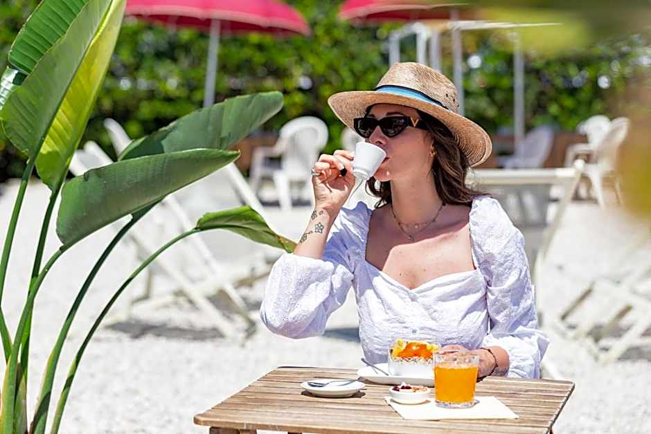 Hotel Soraya - Spiaggia Sawasdee with Beach & Parking