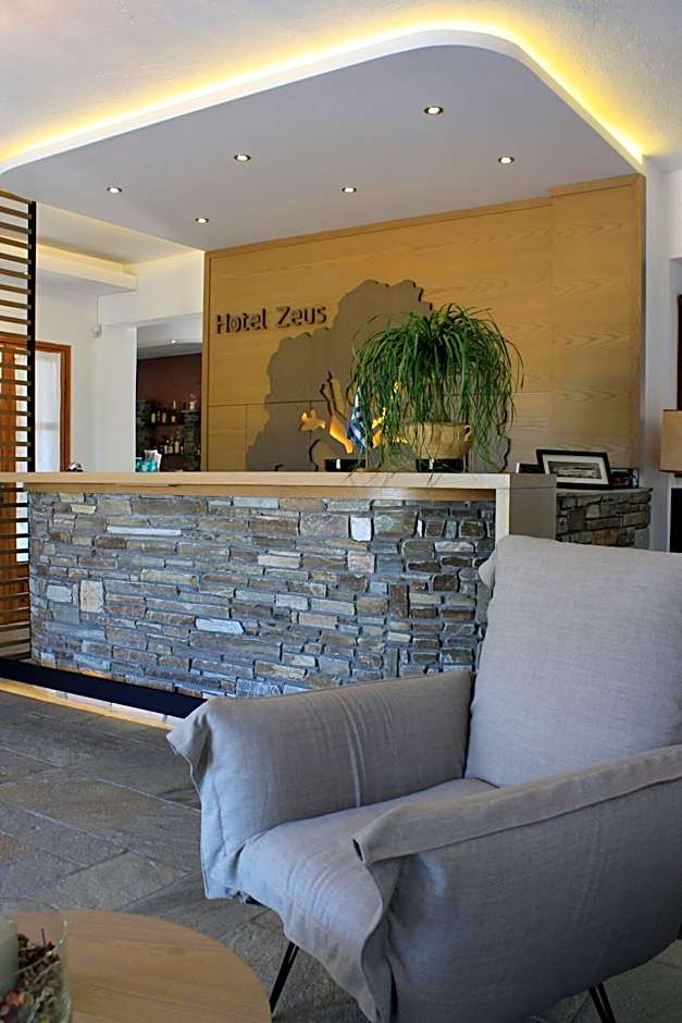 Zeus Hotel