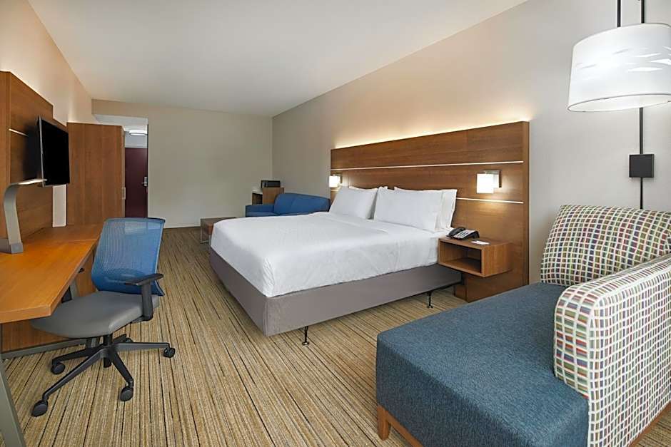Photo 1 of 5 of 1 King Bed, Mobility Accessible, Bathtub