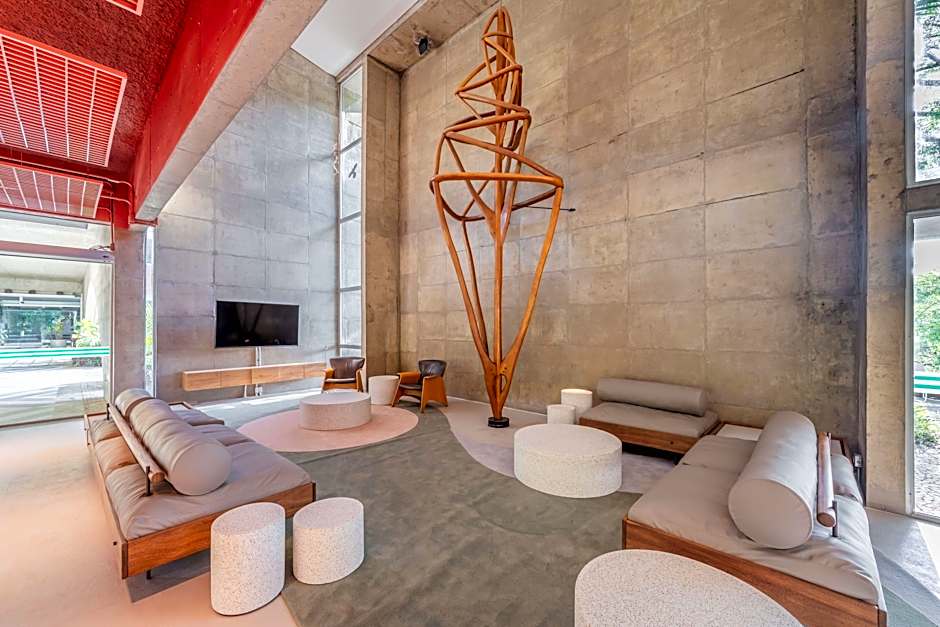 Almenat Embu das Artes Sao Paulo, Tapestry Collect