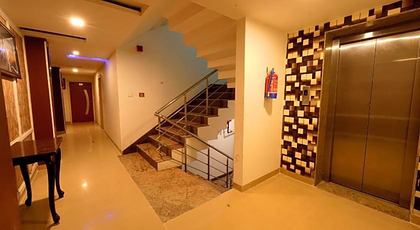Hotel Oppera Mahipalpur - New Delhi 