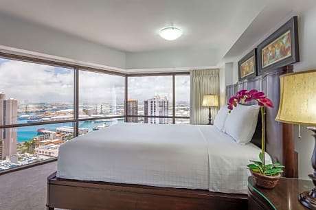 1-Bedroom Harbor View Suite