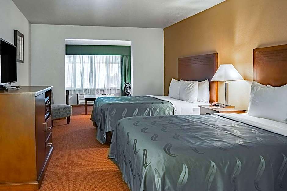 Quality Inn & Suites Vancouver North