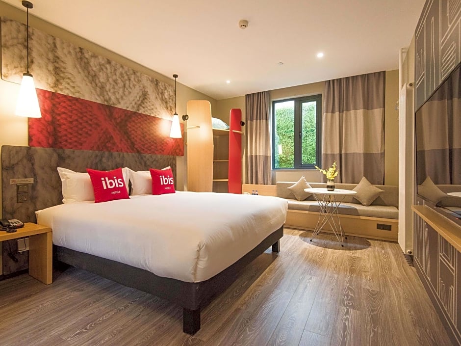 Ibis Xi'an Xingqing Palace Park Hotel