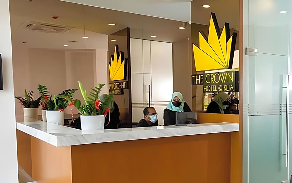 THE CROWN HOTEL @ KLIA 