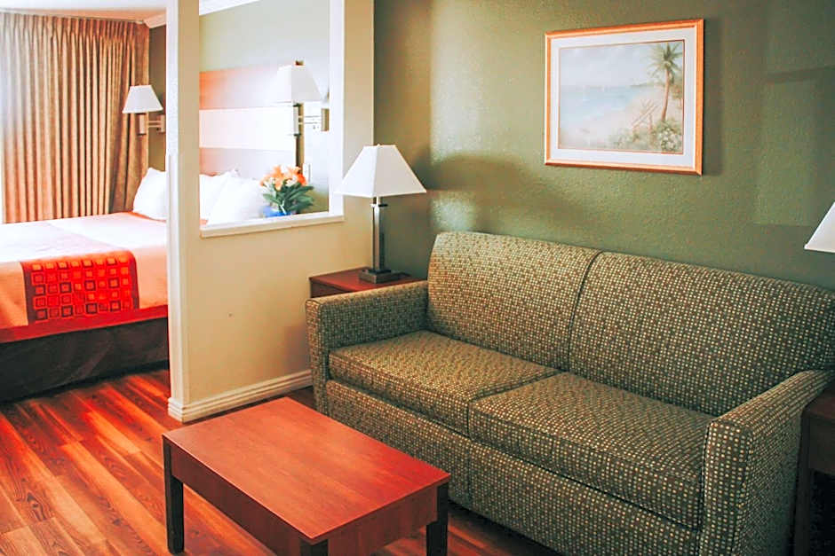 Rodeway Inn & Suites Lake Havasu City