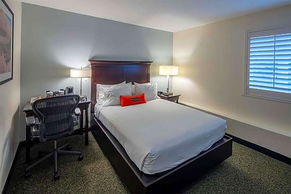 Collegian Hotel & Suites, Trademark Collection by Wyndham
