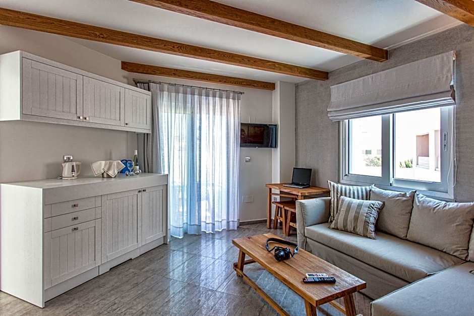 Omiros Boutique Hotel (Adults Only)