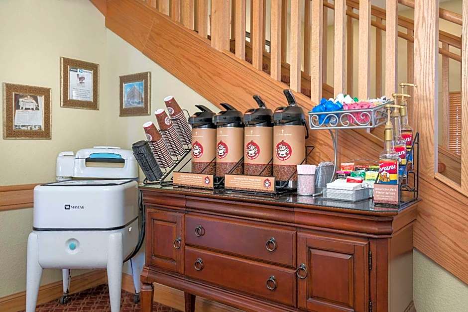 AmericInn by Wyndham Newton