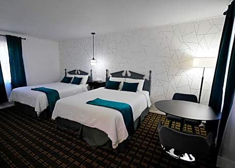 Deluxe Queen Room