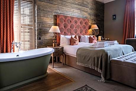 Family room-Executive-Ensuite with Shower