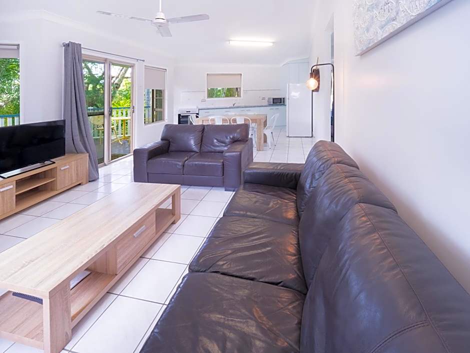 Boyne Island Motel and Villas