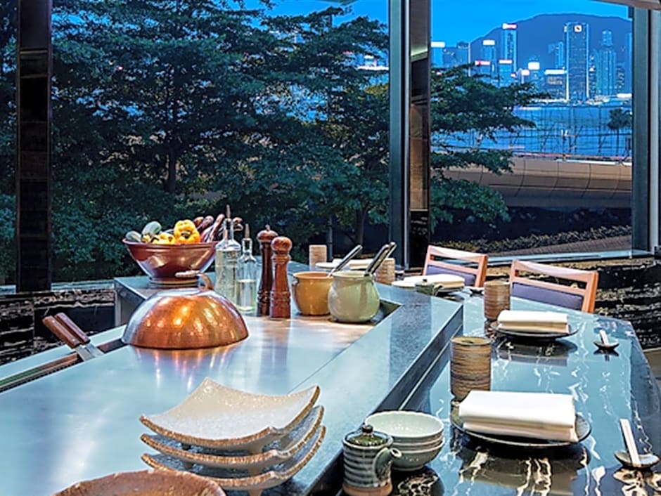 New World Millennium Hong Kong Hotel