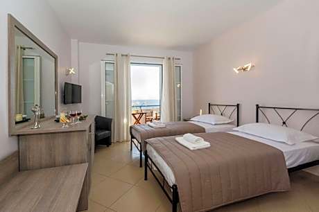 Twin Room with Sea View