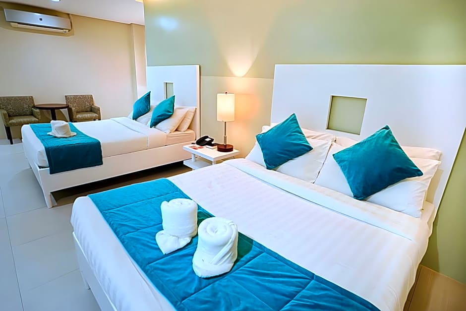 Holiday Suites Business District - Formerly Empire Suites Hotel