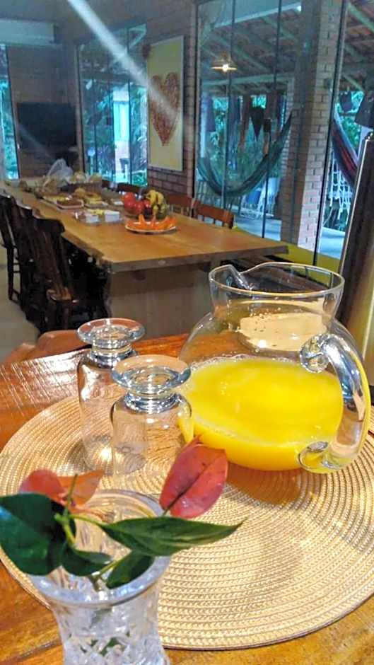 Suíte com Mezanino e Cachoeira no Quintal