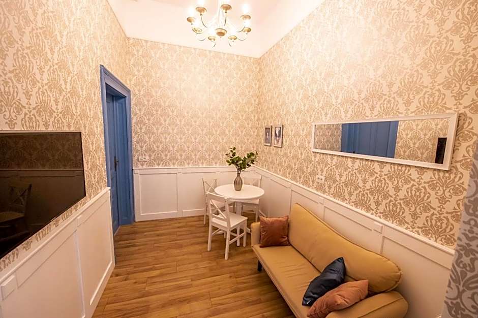 VISAJ Deluxe Downtown