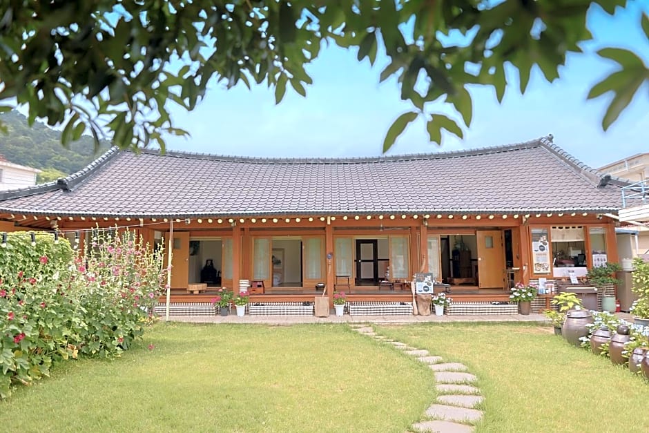 Daoljae Hanok Pension