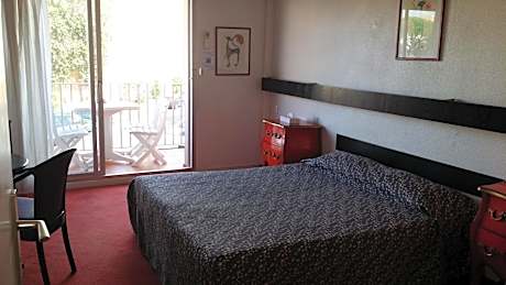 Family Room with Pool View