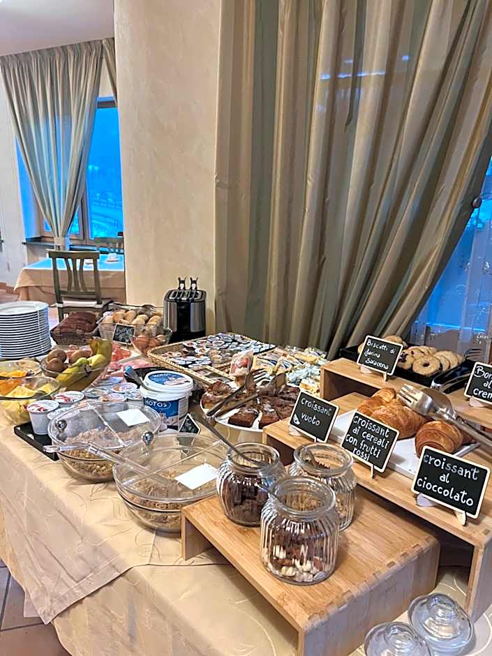 Hotel Veduta dell'Adamello