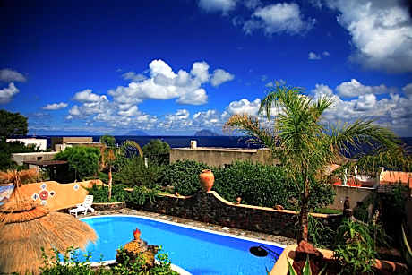 Superior Double or Twin Room with Balcony and Sea View