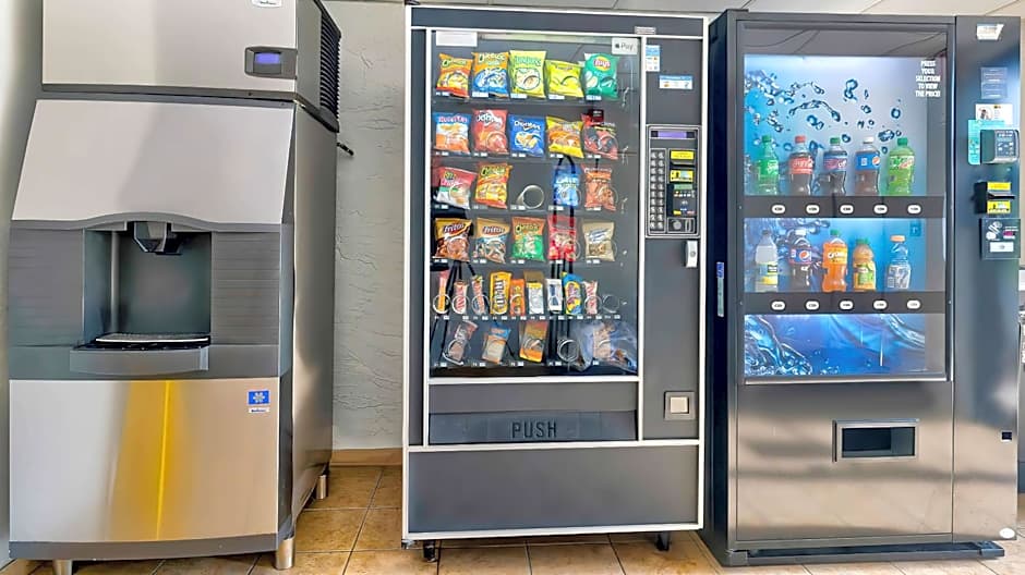 Motel 6-Milwaukee, WI - Glendale