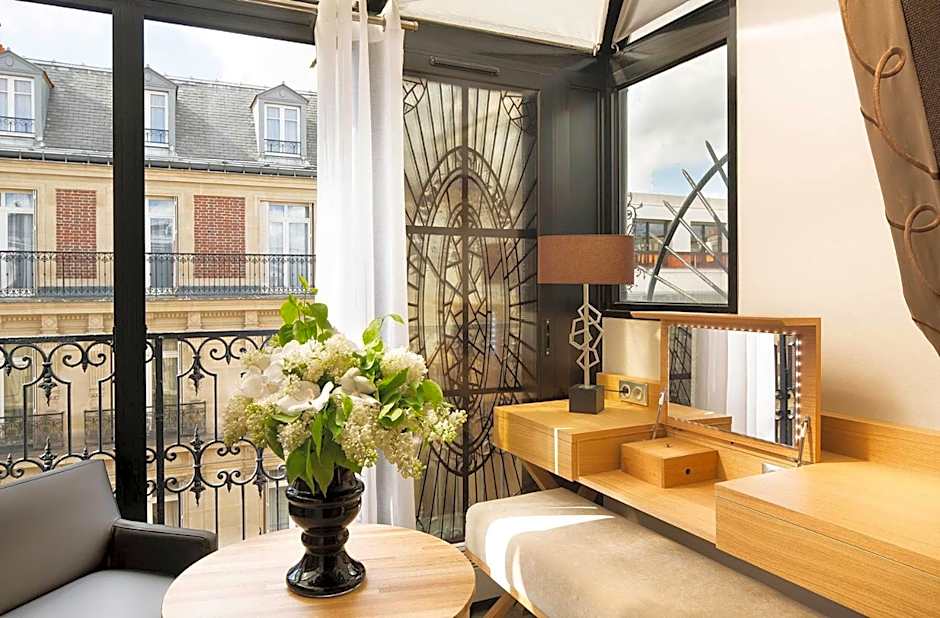 Hotel Galileo Champs Elysees