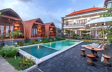 Mailaku House