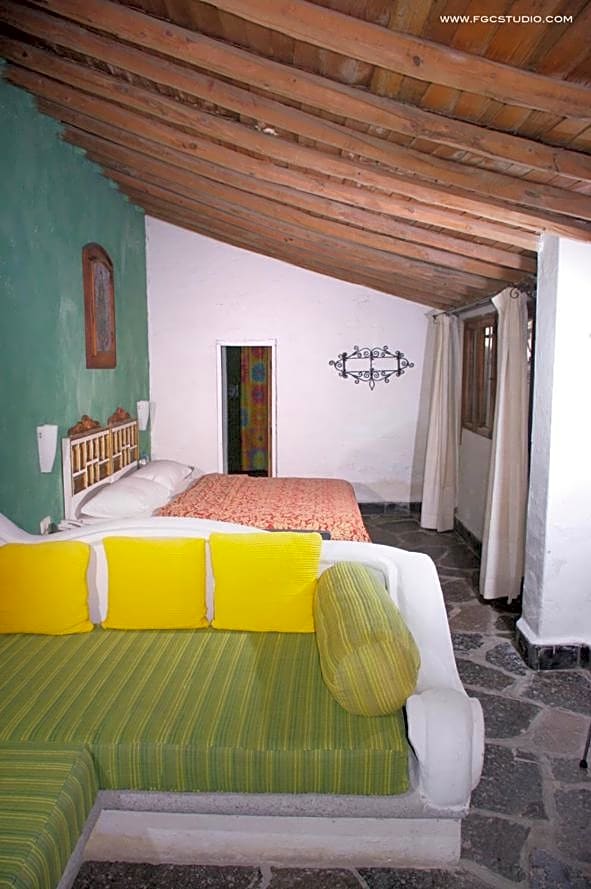 Posada de la Mision, Hotel Museo y Jardin
