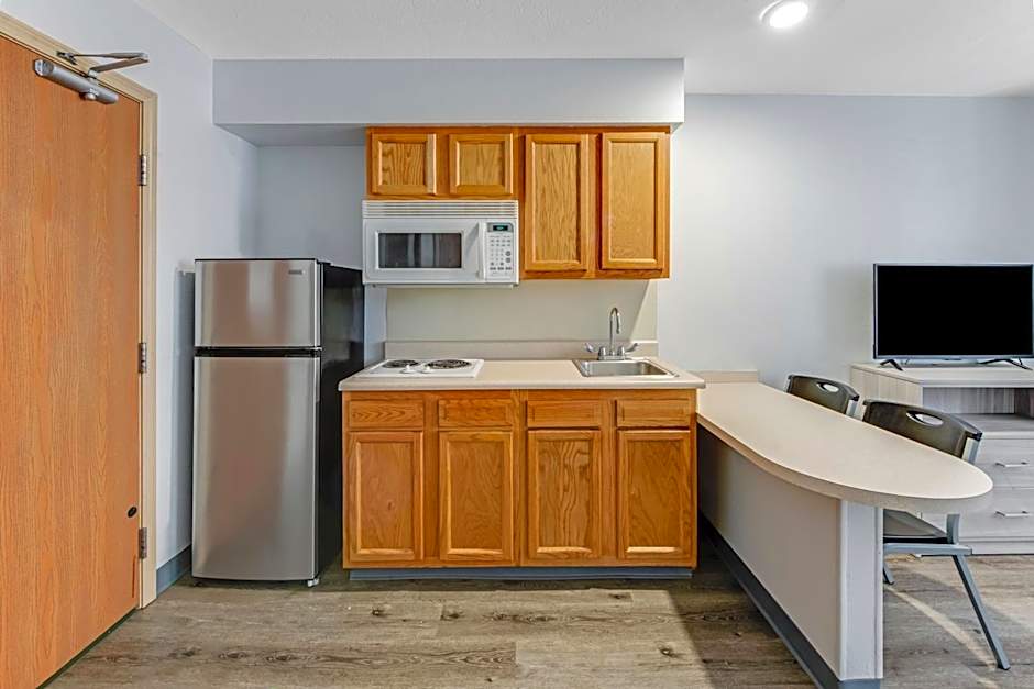 Birch Hill Suites Dayton-WP AFB