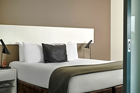 One Bedroom Apartment