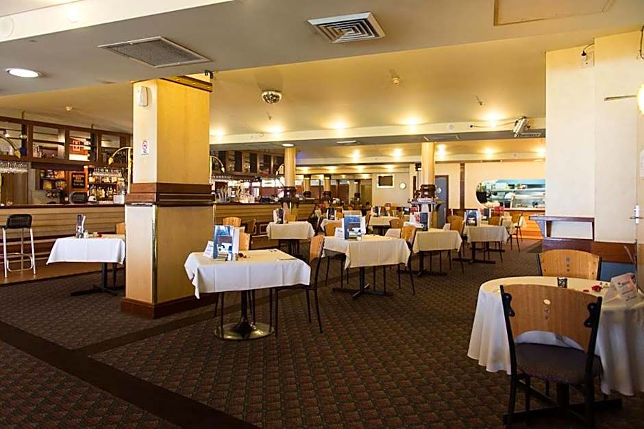 Grand Tasman Hotel