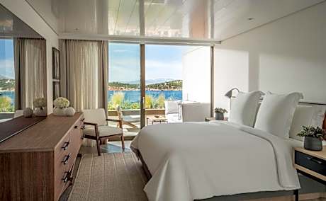 One-Bedroom King Suite with Nafsika Sea View