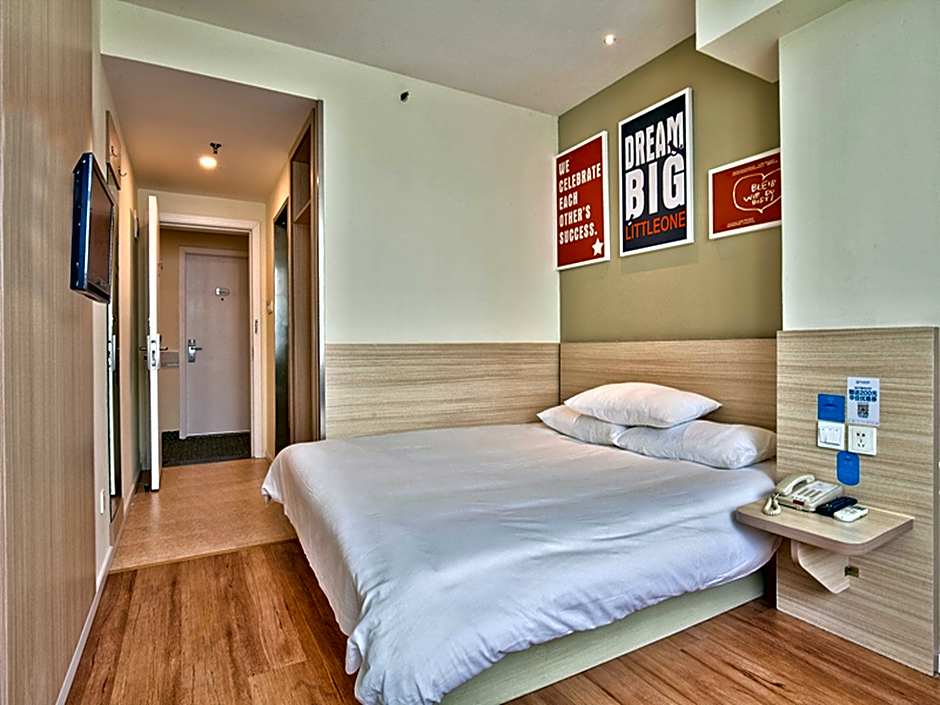 Hanting Hotel Niongbo Tianyi Square
