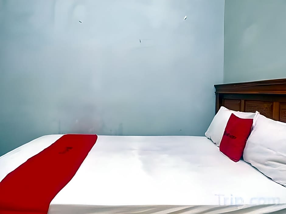 RedDoorz @ Jalan Kedawung