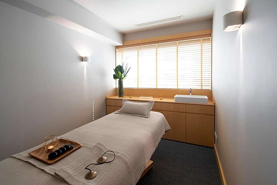 Sana Malhoa Park Hotel