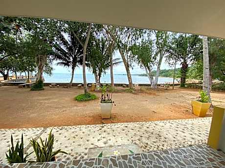 Issara Beach Resort Sichon