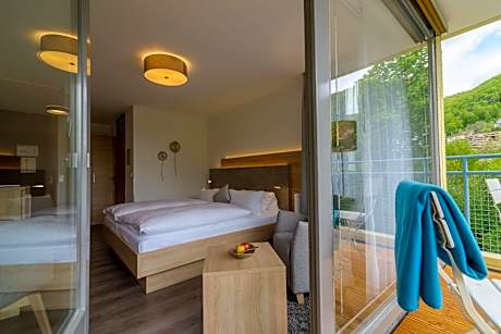 Queen Room with Garden View